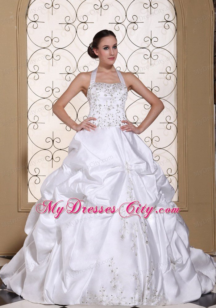 Recommended Halter Top Wedding Dress with Embroidery and Pick-ups