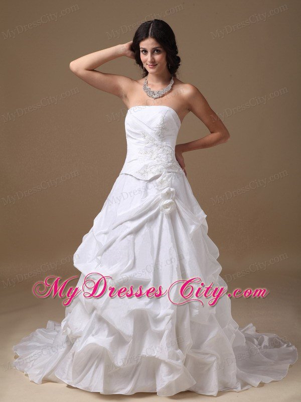 White A-line Strapless Taffeta Appliques Wedding Dress with Court Train