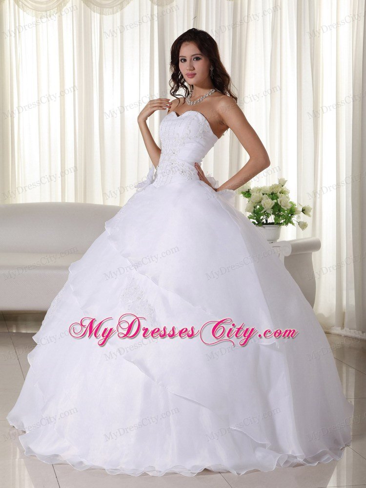 White Sweetheart Floor-length Beading Bridal Dress with Ruffled Layers