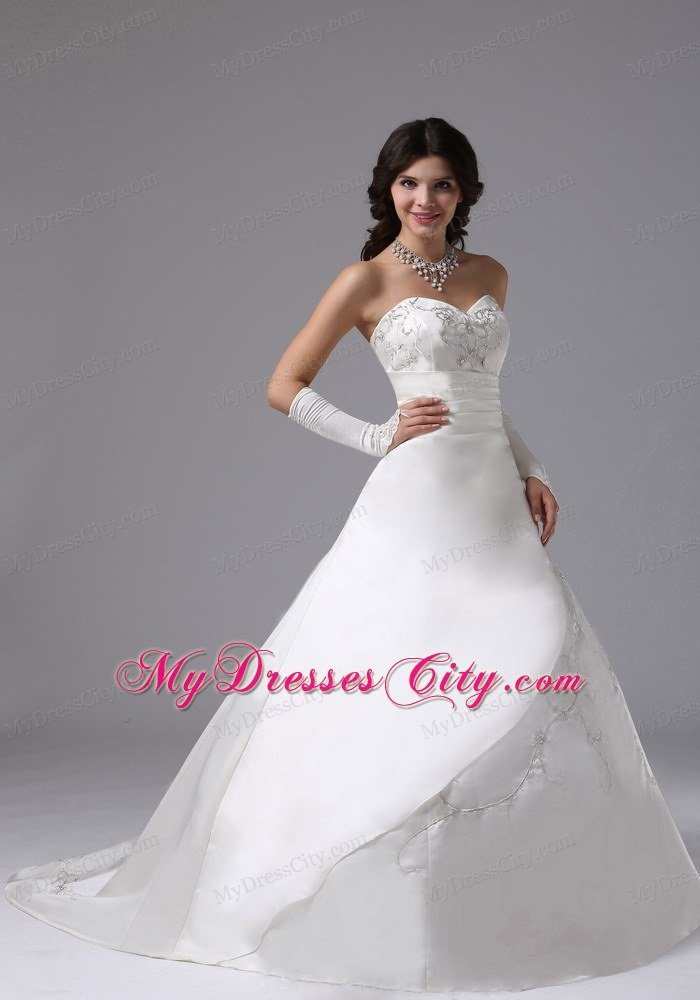 Graceful Embroidery Brush Train Sweetheart Wedding Gowns Sleeveless