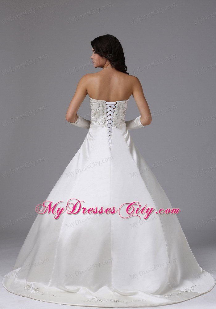 Graceful Embroidery Brush Train Sweetheart Wedding Gowns Sleeveless