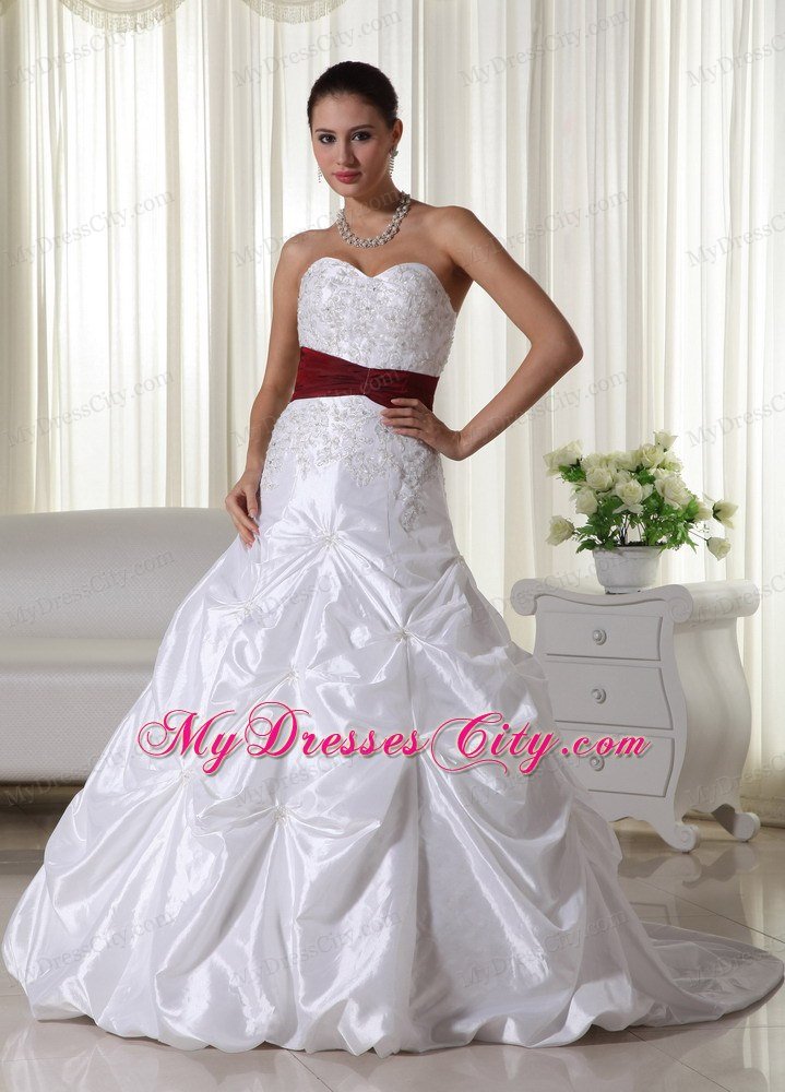 Modest Long A-line Chapel Train Appliques Sweetheart Bridal Gowns