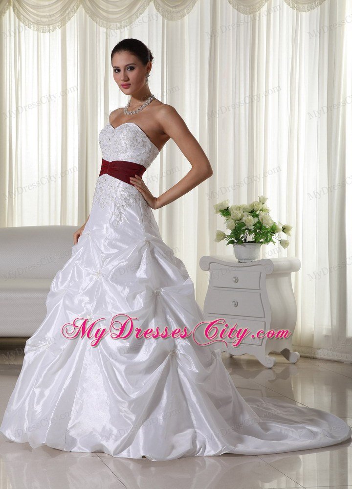 Modest Long A-line Chapel Train Appliques Sweetheart Bridal Gowns