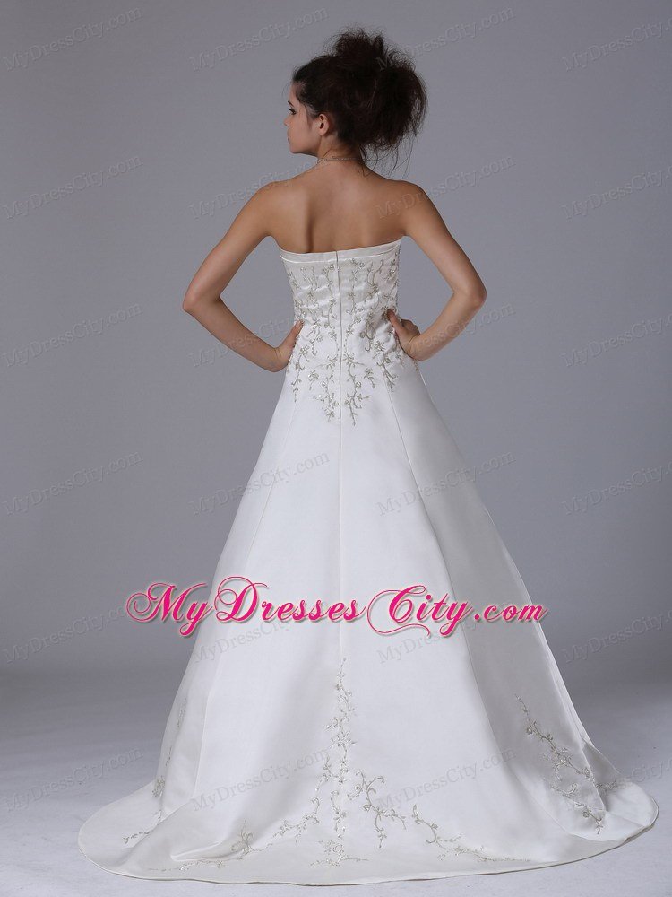 Exquisite Long Strapless Embroidery Brush A-Line Wedding Dress