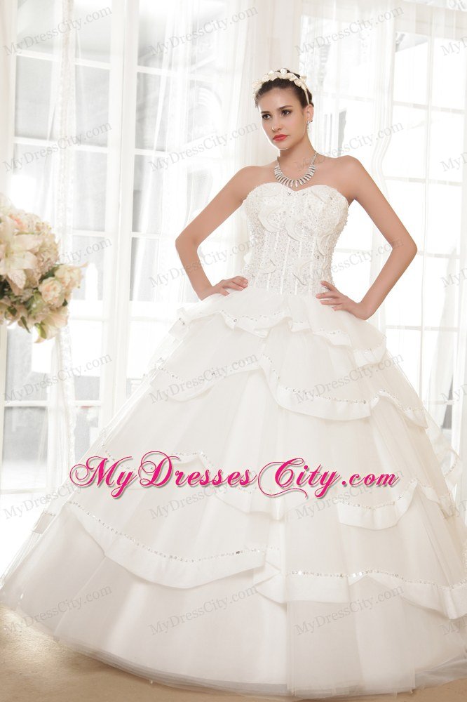 Elegant Beading Sweetheart Sleeveless Wedding Gown With Tires