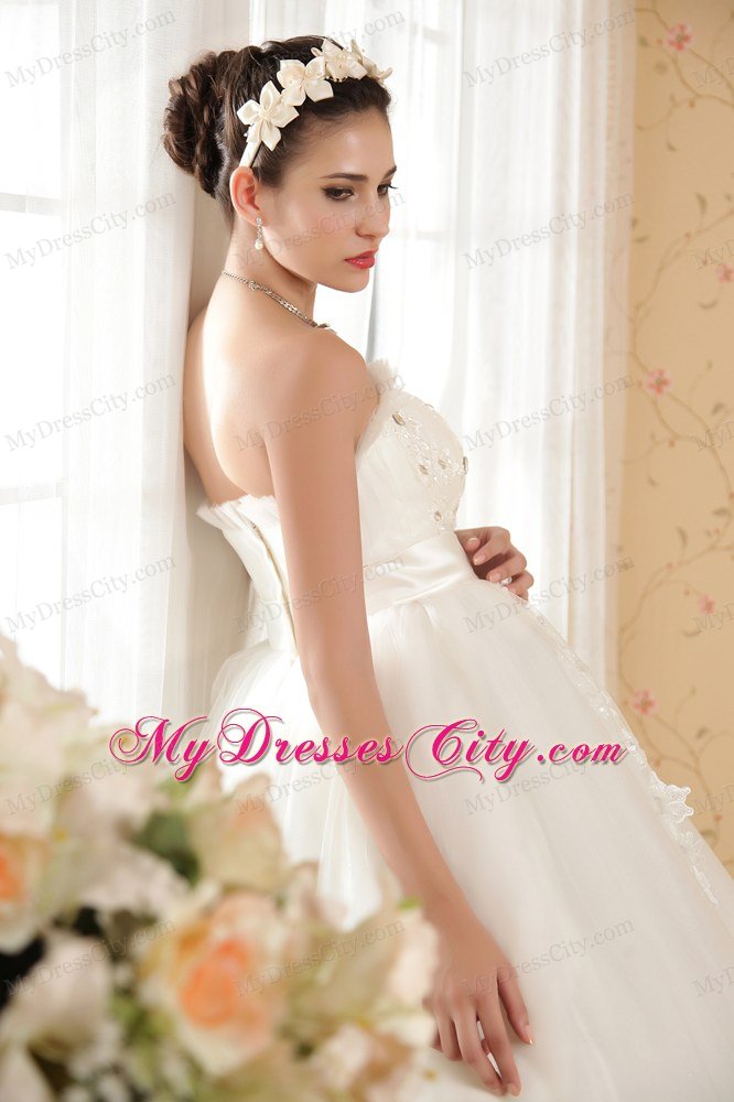 Sweetheart Zipper-up Bridal Gown with Appliques and Rhinestone