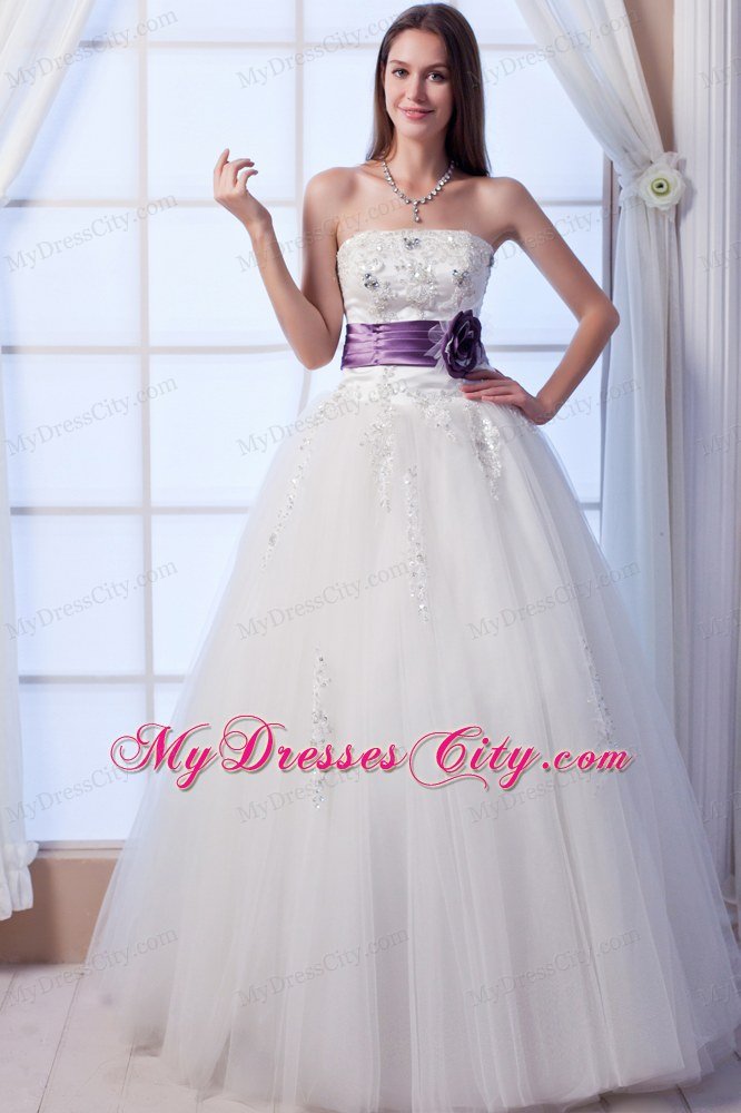 Beading Wedding Dress with Purple Flower Decorate Waist