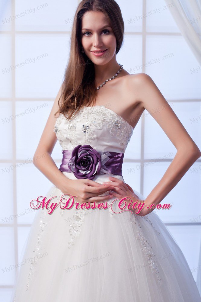 Beading Wedding Dress with Purple Flower Decorate Waist