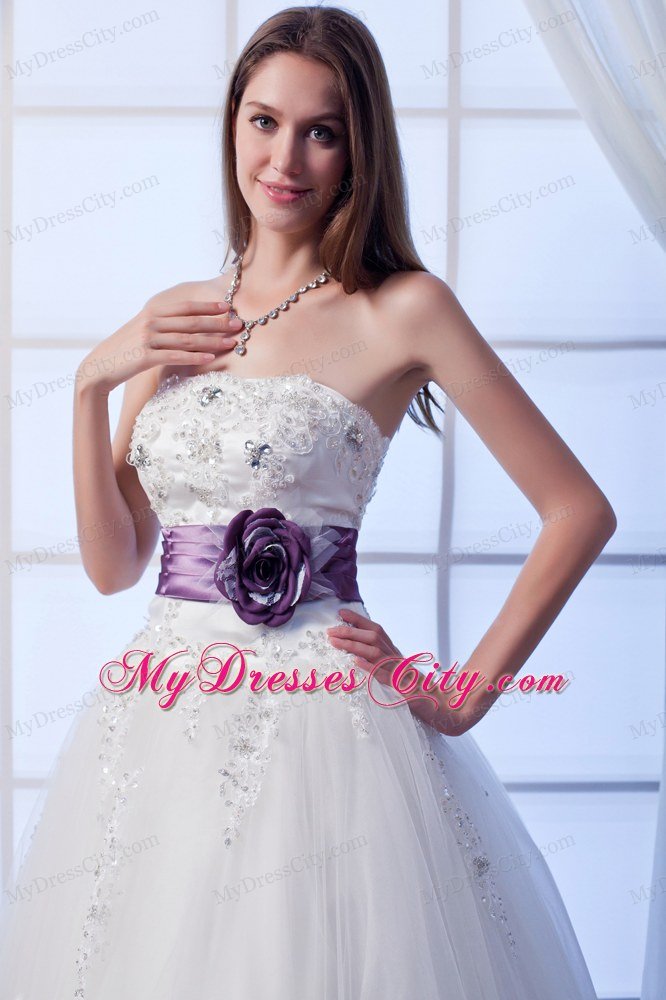 Beading Wedding Dress with Purple Flower Decorate Waist