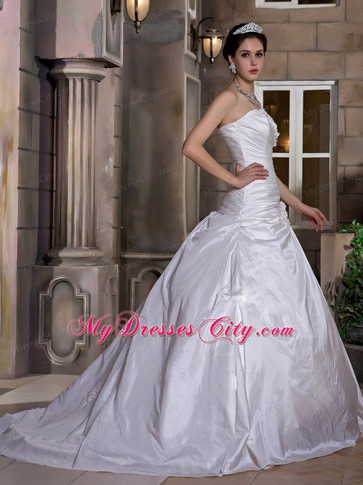 Sweetheart Hand-Made Flowers Ruched Bodice Wedding Gown