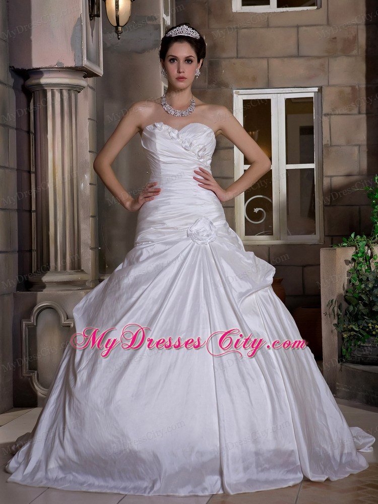 Sweetheart Hand-Made Flowers Ruched Bodice Wedding Gown