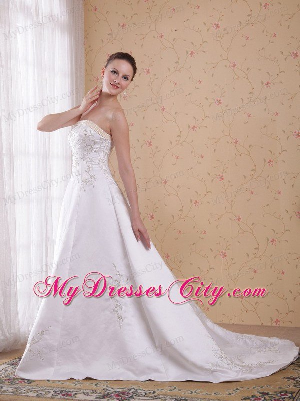 Embroidery Pearl White Strapless Court Train Wedding Gown