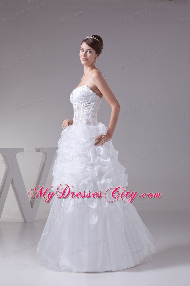 White Ball Gown Spaghetti Straps Ruffled Lace Wedding Dresses