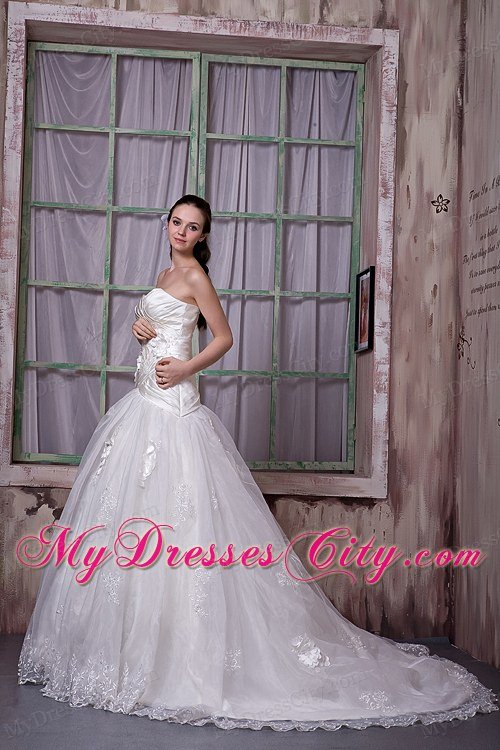 Romantic A-line Sweetheart Flowers Church Wedding Dress with Lace