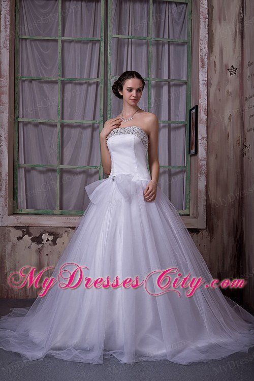 Affordable A-line Strapless Beading Wedding Dress with Clasp Handle