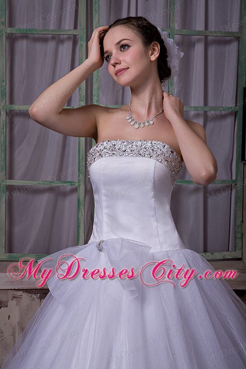 Affordable A-line Strapless Beading Wedding Dress with Clasp Handle