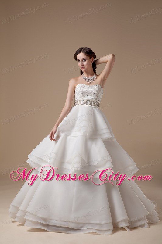 Elegant A-line Strapless Beading Appliques Wedding Dress for Church