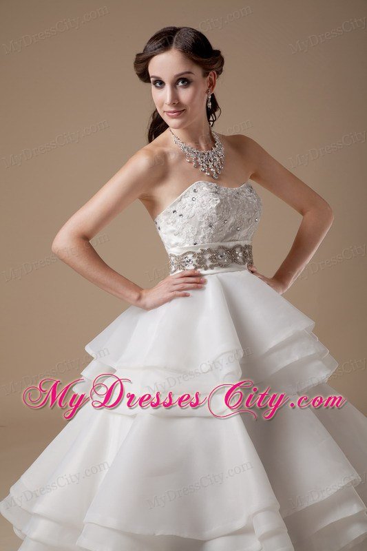 Elegant A-line Strapless Beading Appliques Wedding Dress for Church