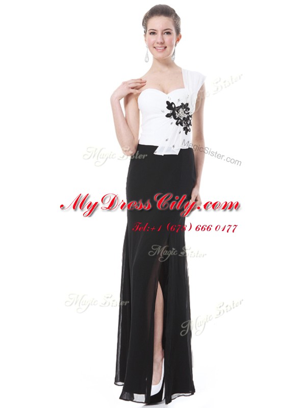 Low Price One Shoulder White And Black Chiffon Zipper Prom Gown Sleeveless Floor Length Beading and Hand Made Flower