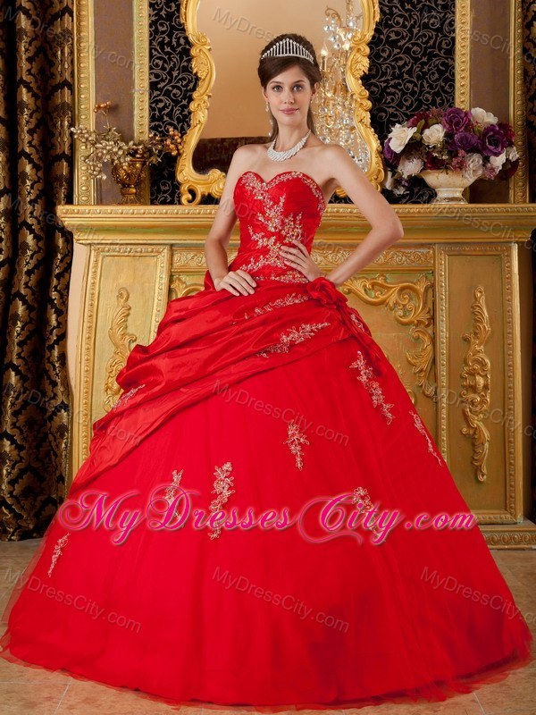 Red Sweetheart Taffeta Quinceanera Dress with Appliques