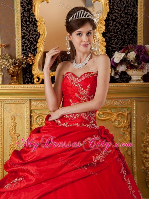 Red Sweetheart Taffeta Quinceanera Dress with Appliques