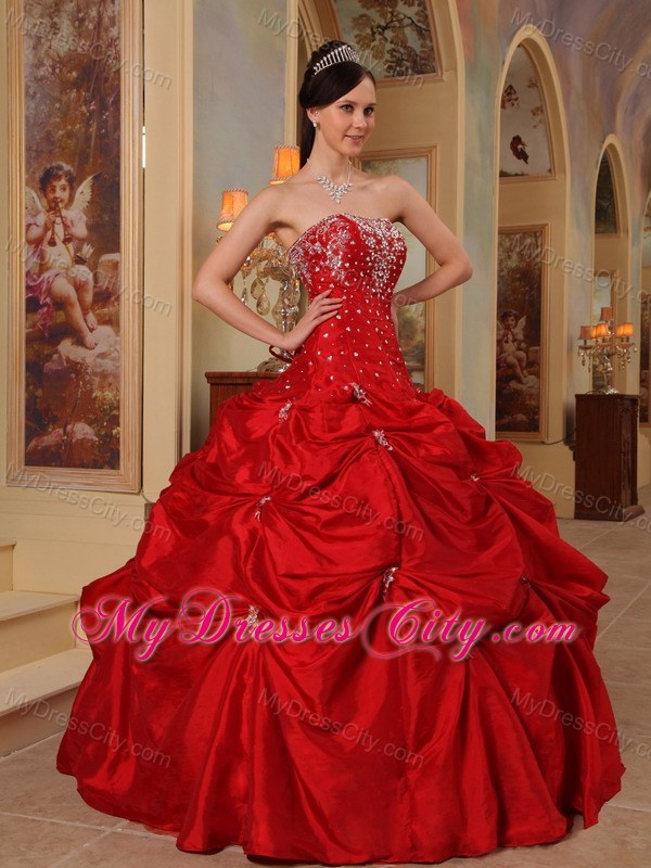 Dropped Beading and Embroidery Quinceanera Dress in Red