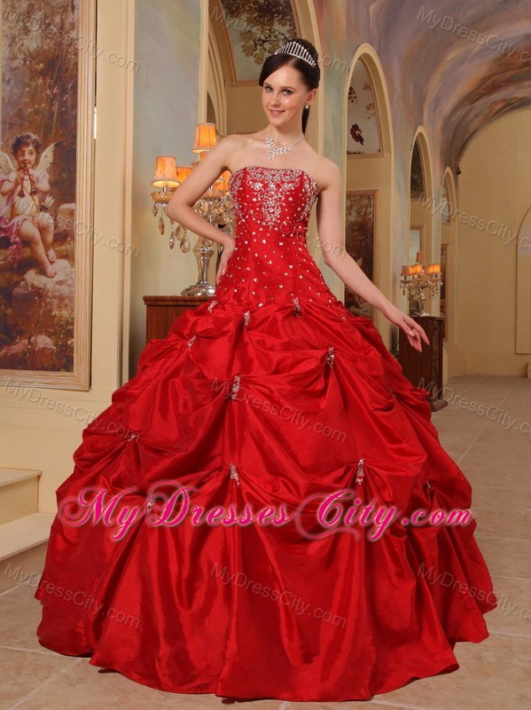 Dropped Beading and Embroidery Quinceanera Dress in Red