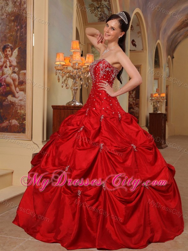 Dropped Beading and Embroidery Quinceanera Dress in Red