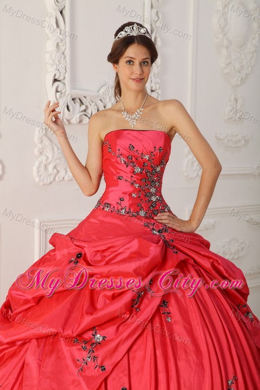 Red Strapless Taffeta Appliques Dress for Sweet 16