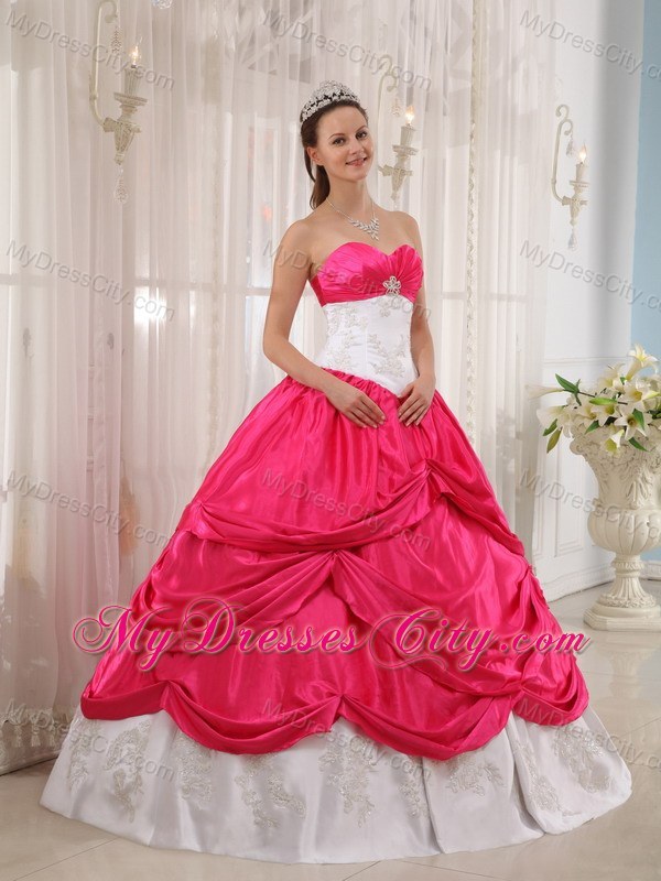 Coral Red and White Sweetheart Appliques Sweet 15 Dresses