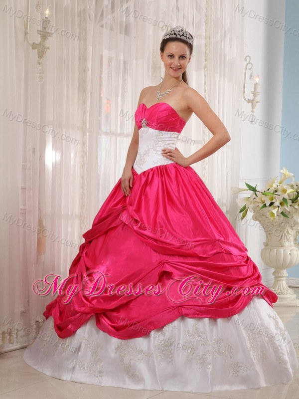 Coral Red and White Sweetheart Appliques Sweet 15 Dresses