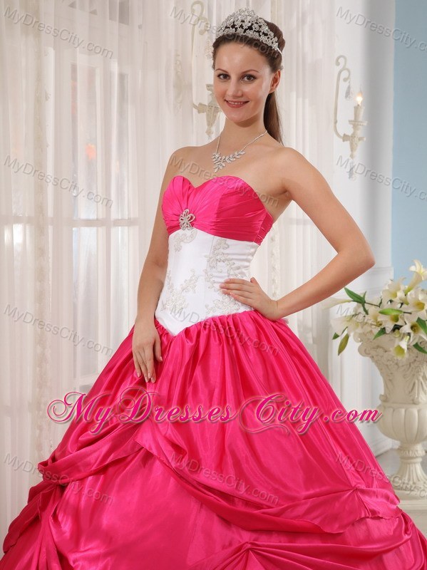 Coral Red and White Sweetheart Appliques Sweet 15 Dresses