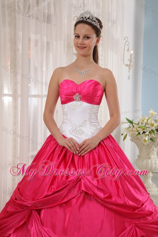 Coral Red and White Sweetheart Appliques Sweet 15 Dresses