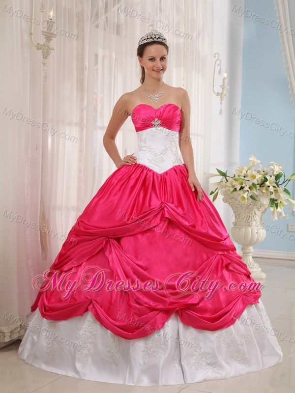 Coral Red and White Sweetheart Appliques Sweet 15 Dresses