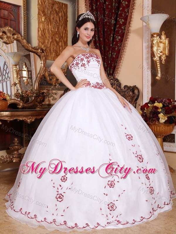 Embroidery Puffy White Quinceanera Dress for Spring