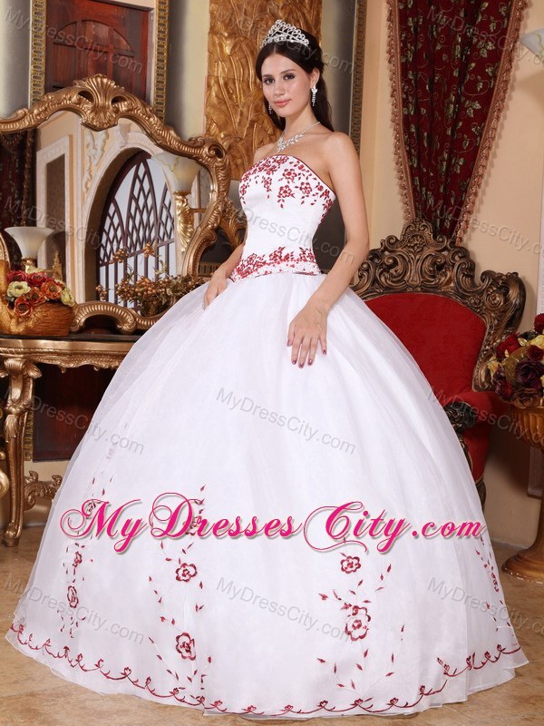 Embroidery Puffy White Quinceanera Dress for Spring