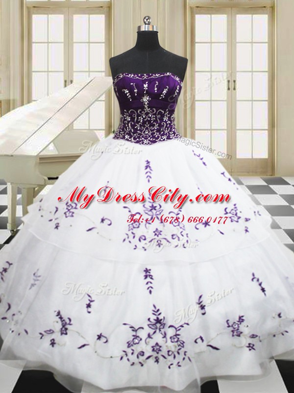 White Lace Up 15 Quinceanera Dress Beading and Embroidery Sleeveless Floor Length