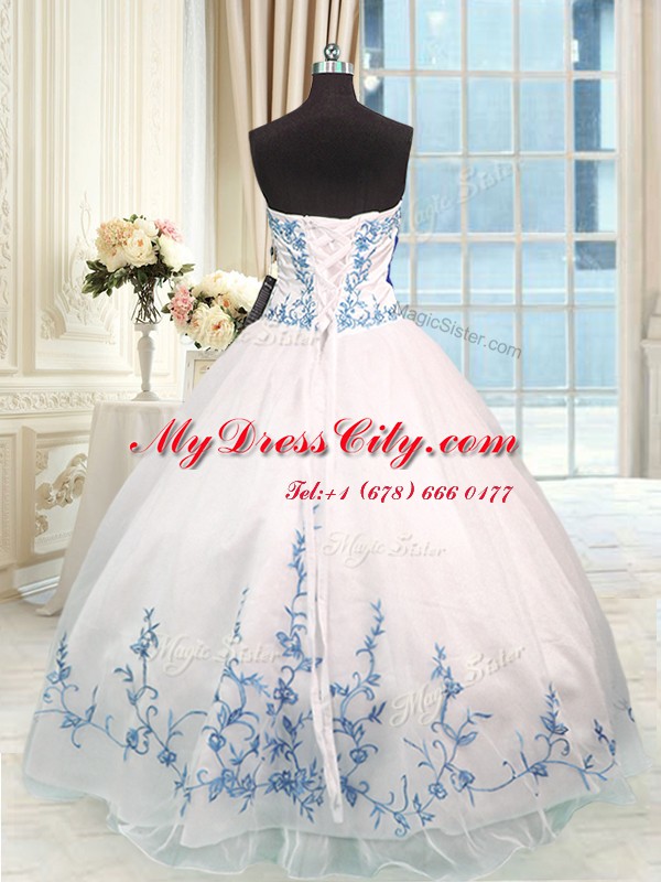 Elegant White Ball Gowns Organza Sweetheart Sleeveless Embroidery and Sashes ribbons Floor Length Lace Up Vestidos de Quinceanera