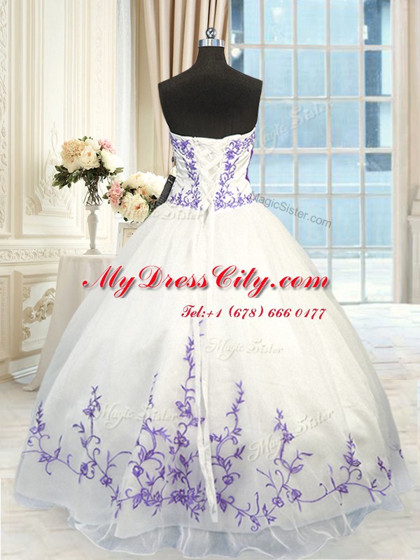 Sleeveless Floor Length Embroidery and Sashes ribbons Lace Up Ball Gown Prom Dress with White And Purple