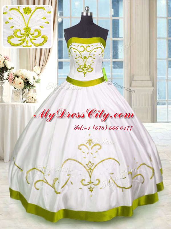 Customized Satin Sleeveless Floor Length Quinceanera Dress and Embroidery