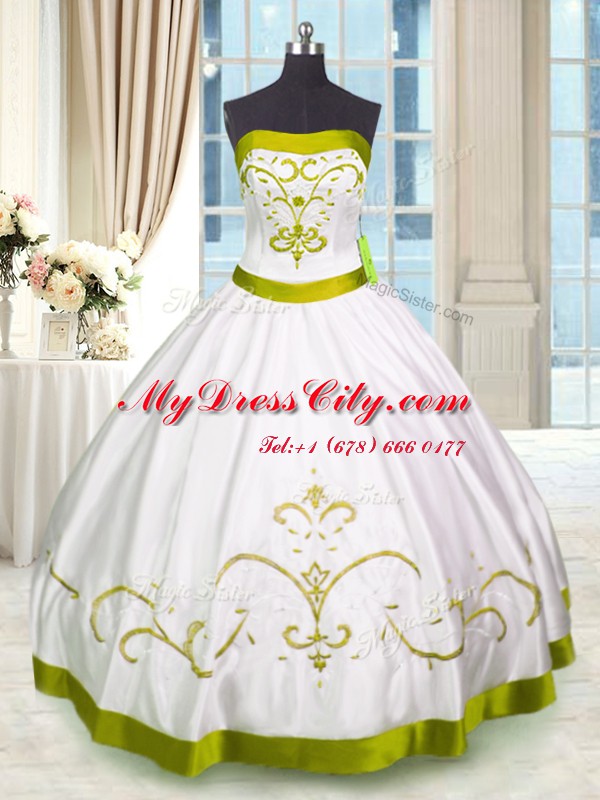 Customized Satin Sleeveless Floor Length Quinceanera Dress and Embroidery