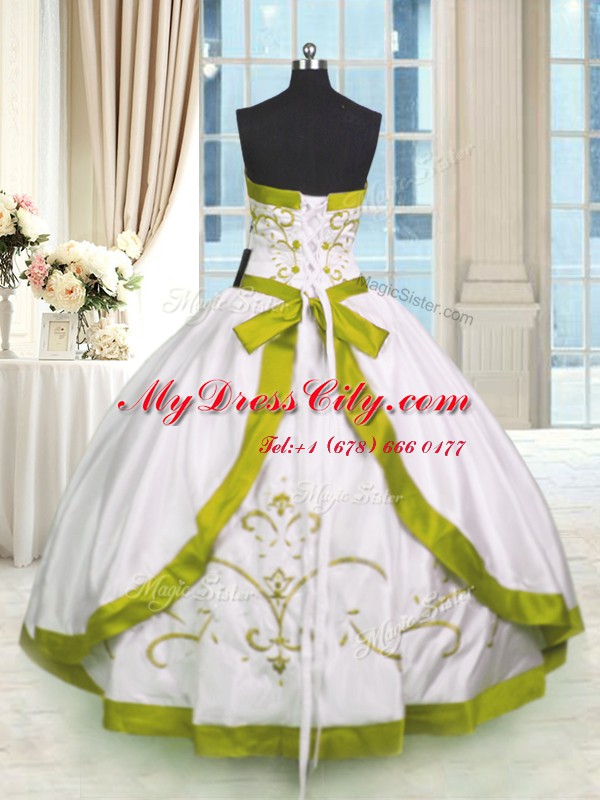 Customized Satin Sleeveless Floor Length Quinceanera Dress and Embroidery