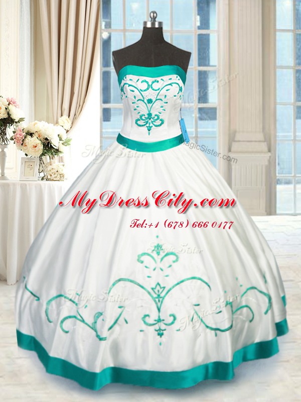 White 15 Quinceanera Dress Military Ball and Sweet 16 and Quinceanera and For with Beading and Embroidery Strapless Sleeveless Lace Up