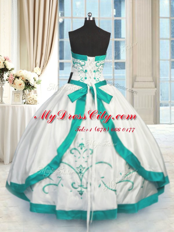 White 15 Quinceanera Dress Military Ball and Sweet 16 and Quinceanera and For with Beading and Embroidery Strapless Sleeveless Lace Up