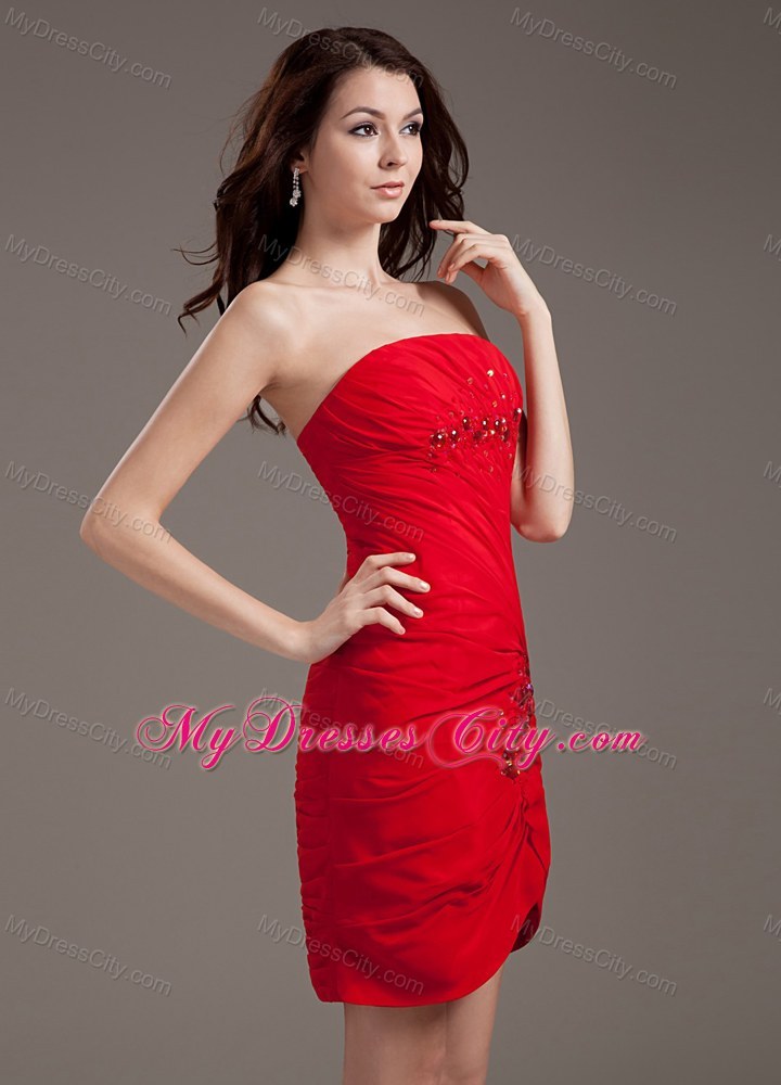 Red Strapless Short Beaded Decorate Prom Gown