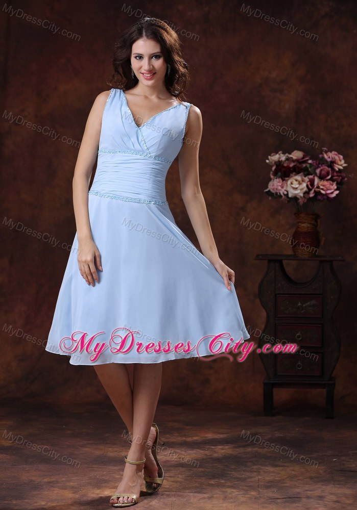 Lilac Chiffon V-neck Ruched Homecoming Dress With Knee-length