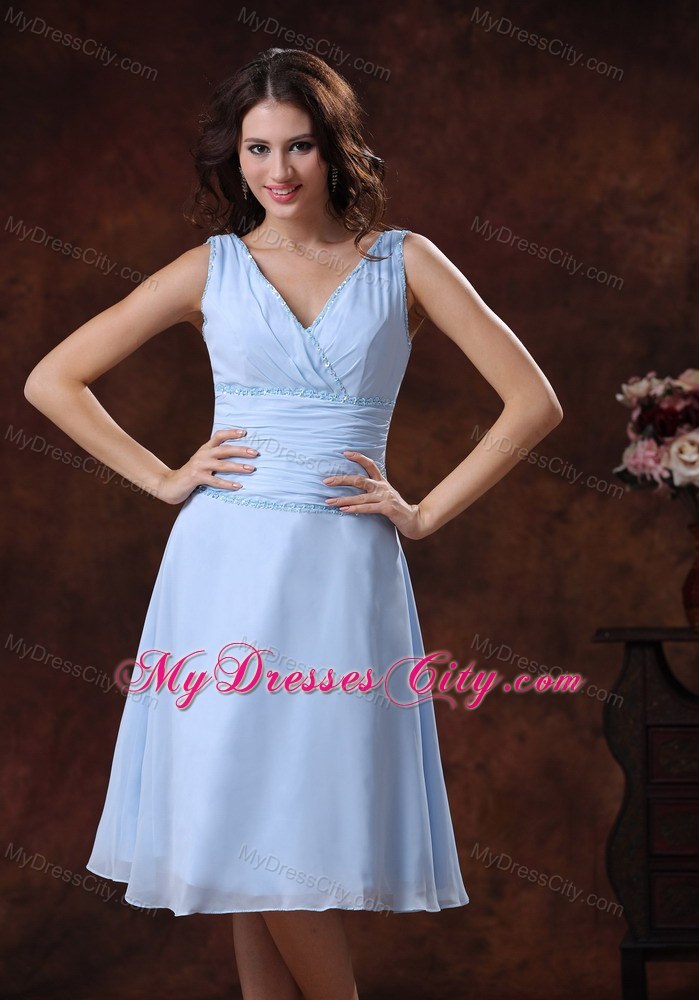 Lilac Chiffon V-neck Ruched Homecoming Dress With Knee-length