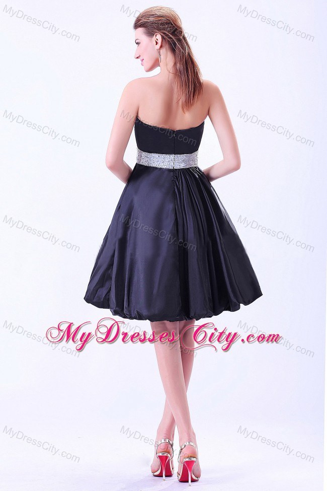 Navy Blue Knee-length Sweetheart Homecoming Dress With Beaded Belt