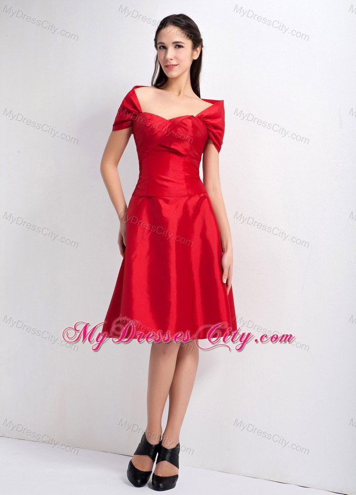 Red A-line Sweetheart Knee-legnth Off the Shoulder Homecoming Dress