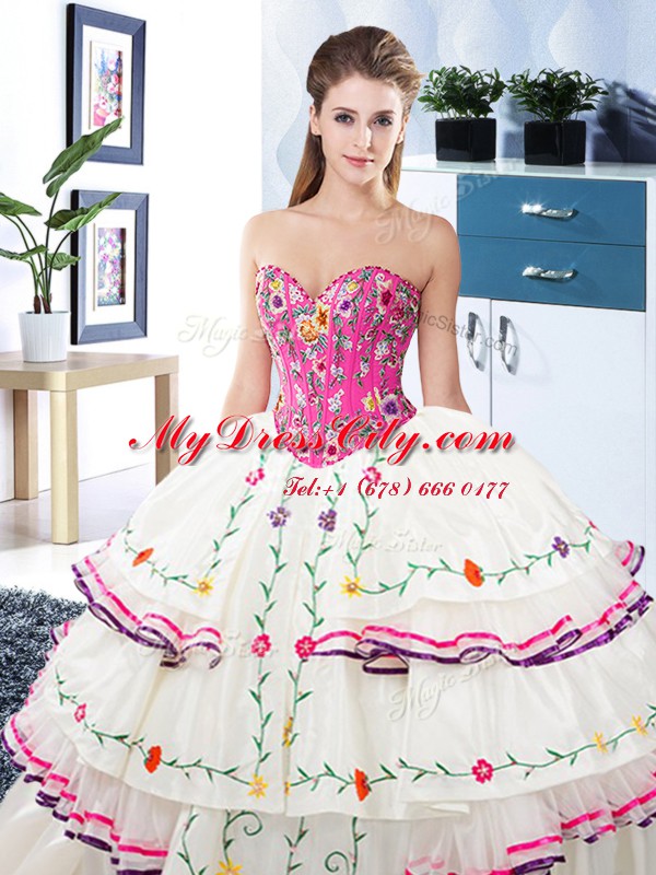 Beautiful Ruffled Floor Length Ball Gowns Sleeveless White Quinceanera Gown Lace Up